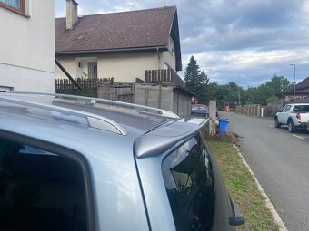VW Touran 2.0tdi, 7 místný - 10