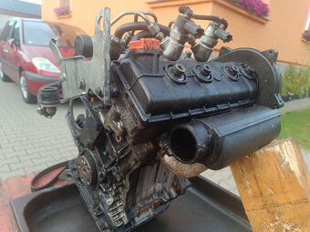 DÍLY NA LIGIER - MOTOR + ROZVODOVÁ SADA - 10