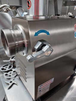 Mlýnek na maso 22 Řeznický vlček, Řezačka masa 22 - 10