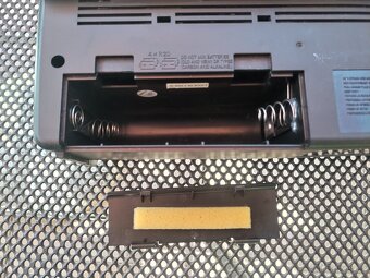 Rádiomagnetofon GRUNDIG - 10