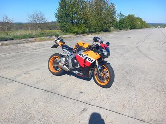 Honda CBR 1000RR REPSOL - 10