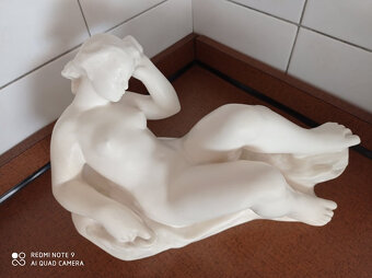 Retro sochy - akty - 10