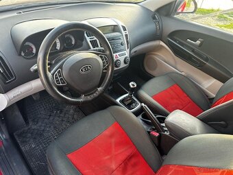 KIA Ceed 1.4 Benzín - 10