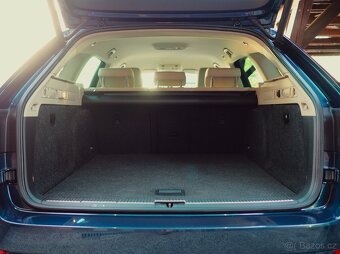 SUPERB COMBI 2019,2.0TDi,DSG,BLUE LAVA Metalic,LED,GPS,Ťažné - 10