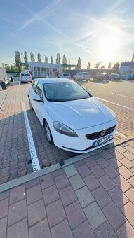 VOLVO V40 D3 110KW 5VÁLEC - 10
