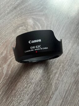 Canon EOS 2000D - 10