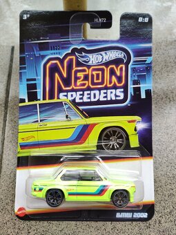 HOT WHEELS MYSTERY BOXY - 10