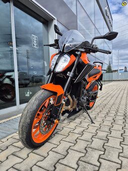 KTM 890 Duke GP - 10