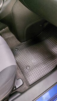 Mazda 2, 1,3i 16V , 55 kw,  bez koroze - 10