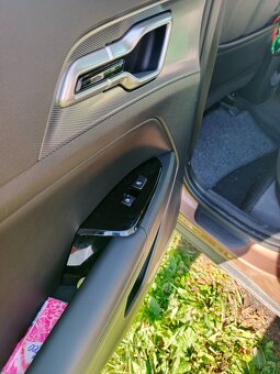 Kia Sportage V výbava Top - 10