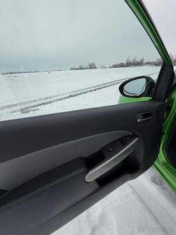 Mazda 2 1.4i - 10