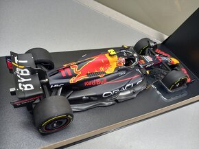 4x F1 RED BULL PEREZ A VERSTAPPEN 2020-2022 MINICHAMPS 1:18 - 10