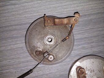 Jawa 50 pionyr, mustang - brzdovy stit kola - 10