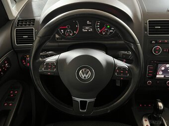 Volkswagen Touran 2.0TDI DSG 7-míst KAMERA TEMPOMAT - 10
