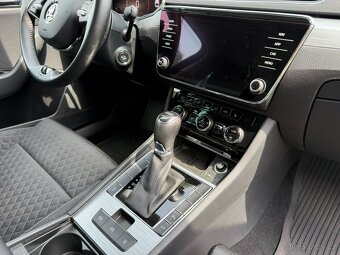 Škoda Superb 3 kombi r.v. 2022 dsg 2.0TDi 110kw el. tažné - 10