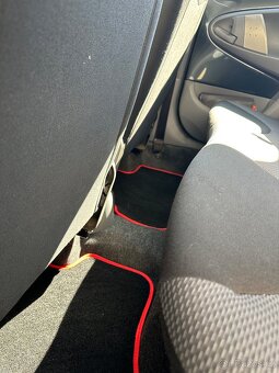 Toyota Aygo 2008, tmavě-šedá metalíza, pětidveřová verze - 10