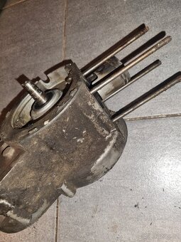 Polomotor babetta 215 - 10