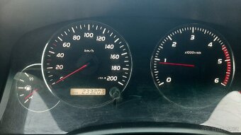 Toyota land cruiser 120 - 10