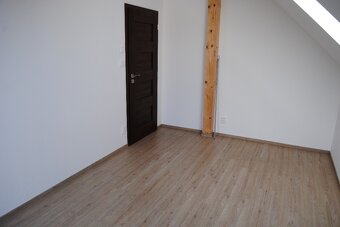 Pronájem novostavby domu 5+kk 160m2, Plzeň-Skvrňany - 10