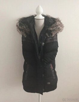 Nová černá vesta s kapucí Khujo vel. S - 10