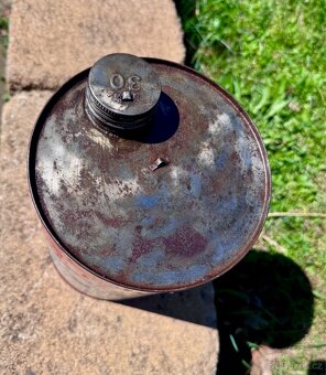 Esso - plechovky na olej - 10