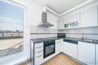Penthouse 2+kk se 2 terasami a velkou garáží, ev.č. 00682 - 10