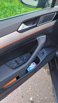 Volkswagen Passat Variant 2.0 TDI 110 kW - 10