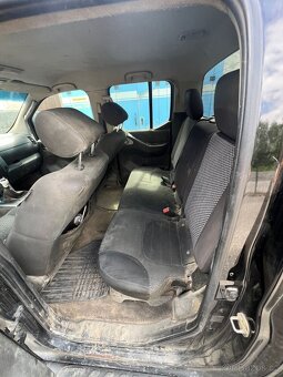 Nissan Navara D40 - 10