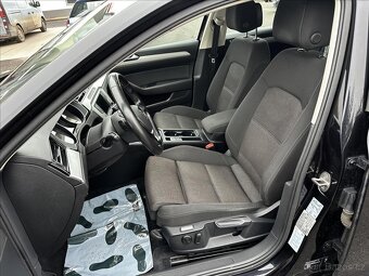 Volkswagen Passat 1,8 HIGHLINE, DSG, VYHŘÍVANÉ SKLO (2016) - 10