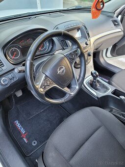 Opel INSIGNIA kombi - 10