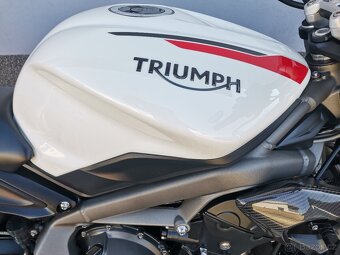 Triumph Street triple - 10