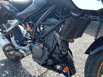KTM 125 Duke - 10