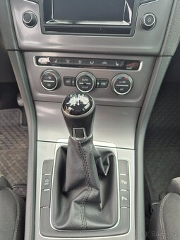 Prodám Volkswagen Golf 1.6, 77kw, r.v. 2013, STK do 4/2026 - 10
