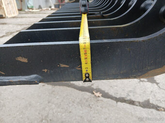 roštové třidící hrábě š.150cm pro stroje JCB - 10