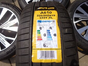 AUDI Q4 E-Tron SKoda Enyaq VW iD Cupra Born letne - 10