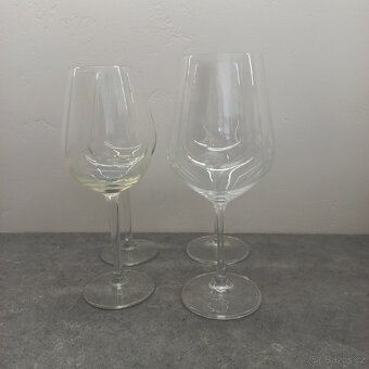 Nádobí - talíře, sklenice, skleničky, hrníčky - 10