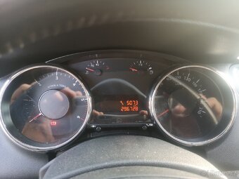 Peugeot 5008 1.6 HDi - 10
