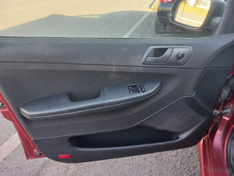 Škoda Fabia 1.4i 55kW serviska - 10