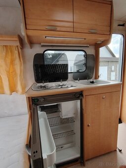 Velmi lehký karavan pro 3/4-rok 2001, předstan, topení - 10