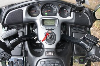HONDA GL 1800 - 10