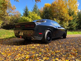 Dodge Challenger 5.7 HEMI r.v. 2017 - 10
