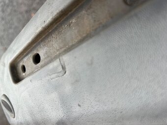 Zadní nárazník VW T5 - 10