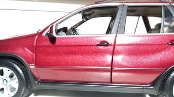 1:18 bmw X5 - 10