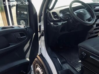 Iveco Daily 3,0 35S18 skříň 2020 CZ 3.místa spaní 132KW - 10