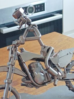 KOVOVÝ MODEL MOTOKROSOVÉHO JEZDCE NA MOTORCE HINZ & KUNST - 10