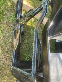 Prodám rám kabiny bagru Caterpilar 303 - 10