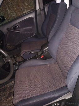 Honda Civic 1,5 vtec-e - 10