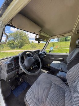 Toyota Land Cruiser 73 3,0TD - 10