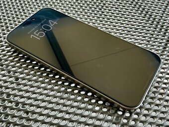 Apple iPhone 16 Pro Max - 10