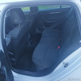 Škoda Octavia Combi 2.0 TDI - 10